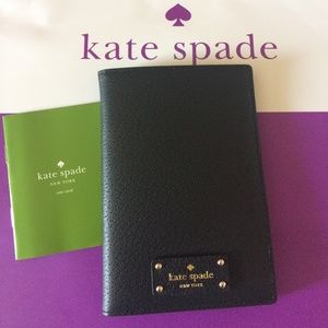 ❤Kate Spade Passport Wallet❤